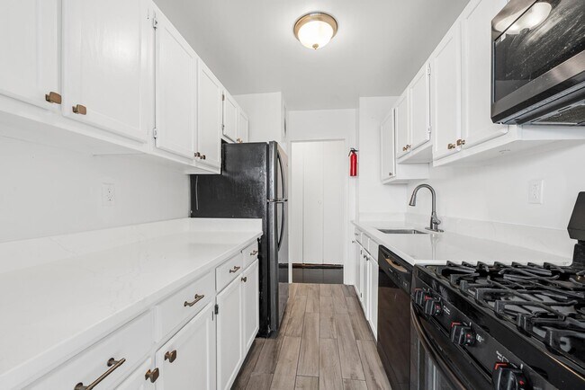 Building Photo - 500 Central Ave