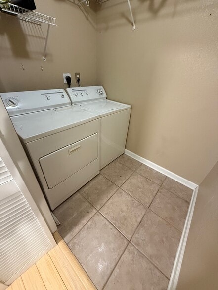 In Unit Laundry Room - 1301 Speer Blvd