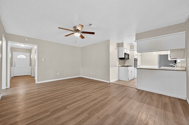 Building Photo - 108 Belvedere Dr