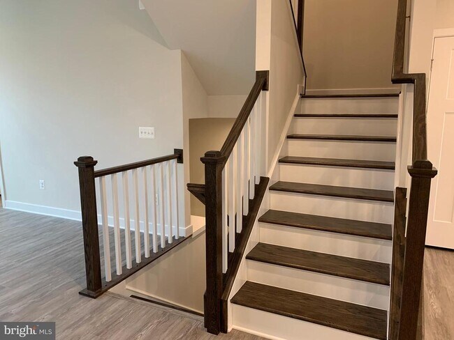 Building Photo - 11263 Dry Spring Dr