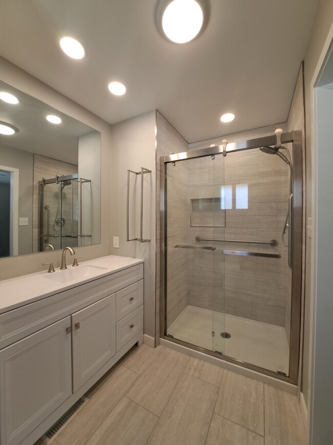 Building Photo - 775 S 2100 E