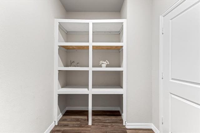 Building Photo - 2408 Buchanan Ln