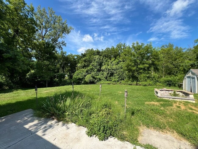 Building Photo - SEE IT NOW: Fully Renovated 4-Bedroom Ranc...