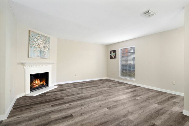 Building Photo - 17114 Beaver Springs Dr