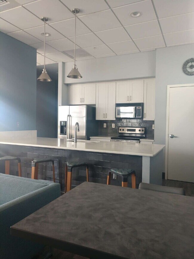 Building Photo - 1 Bedroom Condo in the Heart of Tampa