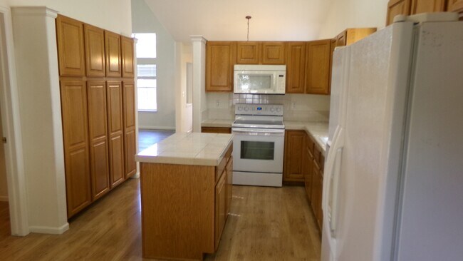 Building Photo - 217 Rock Bridge Ln
