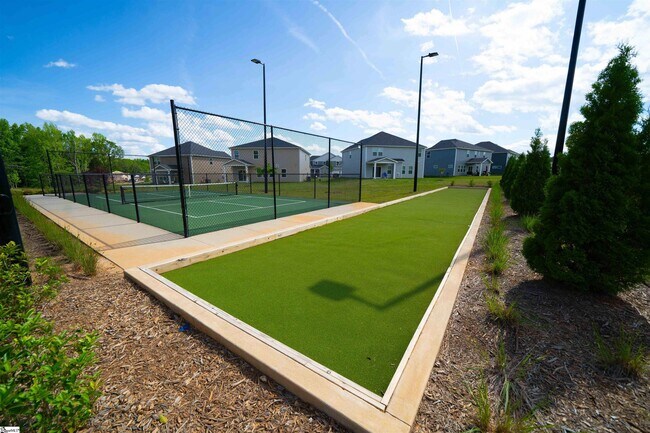 Building Photo - 1029 Killian St