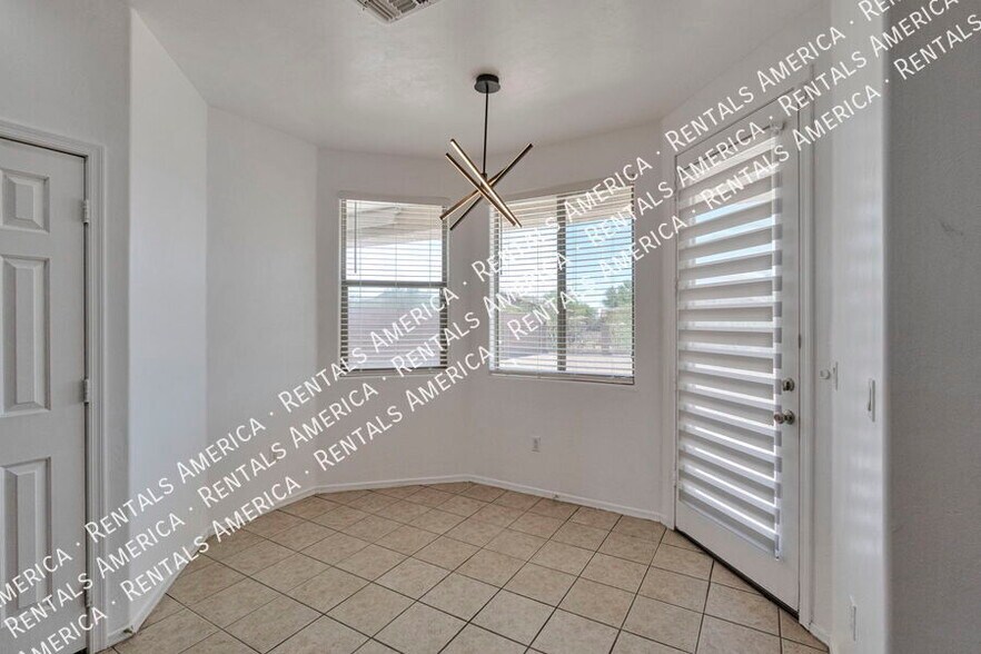 Building Photo - 6722 S Averroes Rd