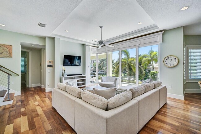 Building Photo - 830 Tarawitt Dr