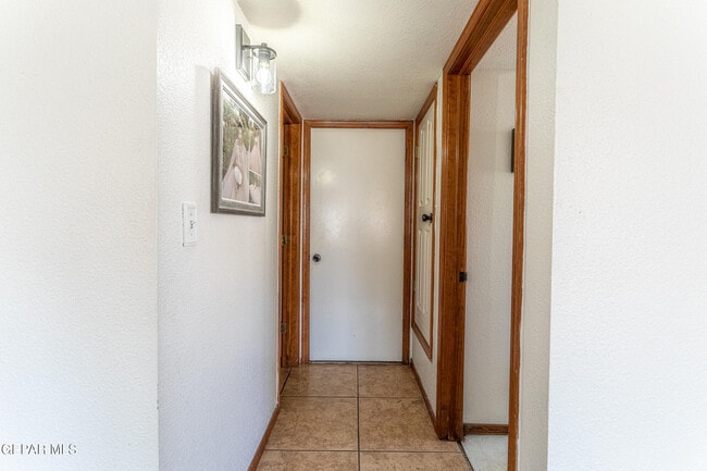 Building Photo - 1328 Morgan Marie St