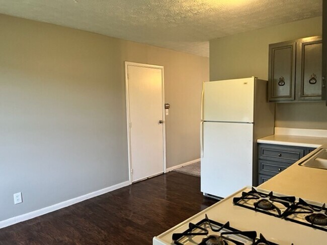 Building Photo - 4405 W Wagonwheel Trail