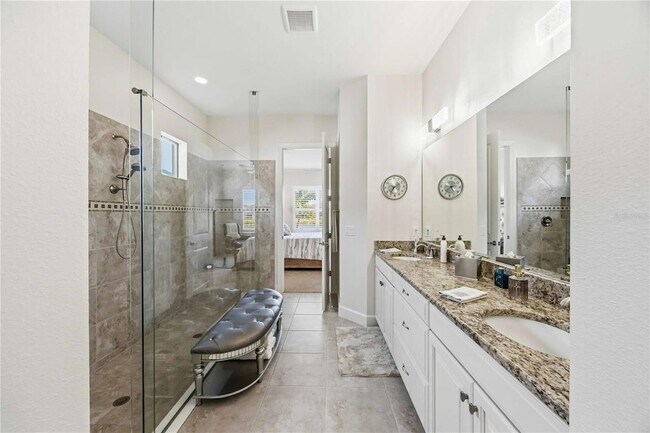 Building Photo - 5400 Manchini St