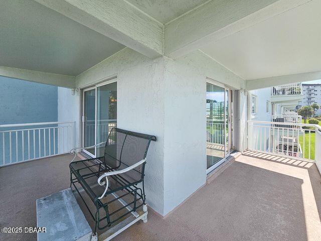 Building Photo - 100 Silver Beach Ave