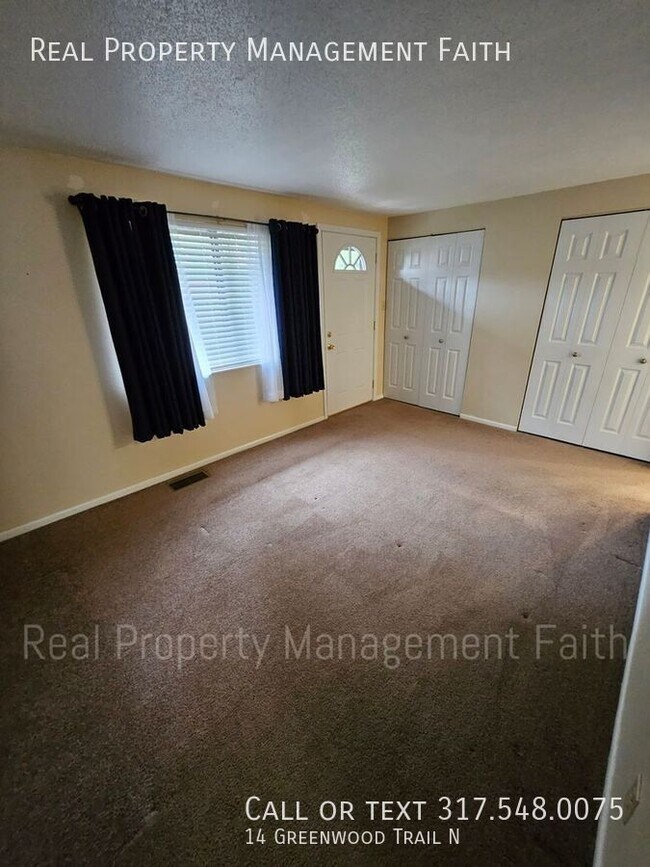 Building Photo - 14 Greenwood Trail N Dr