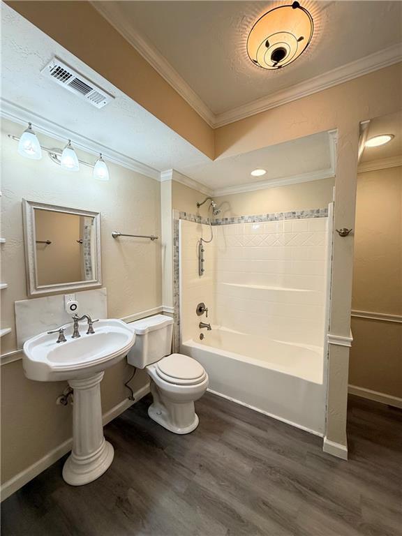 Building Photo - 128 Northampton Dr