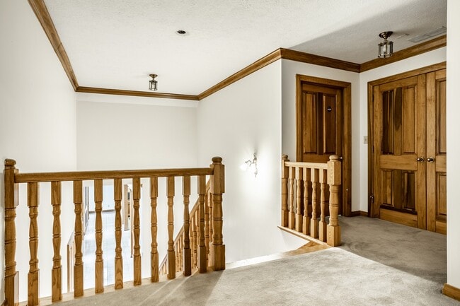 Building Photo - 9628 Summerlakes Dr