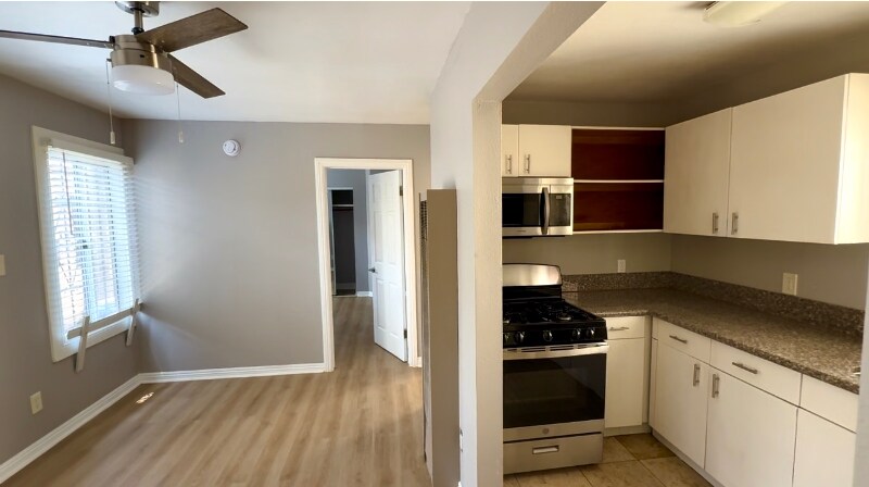 Building Photo - 534 W 77th St