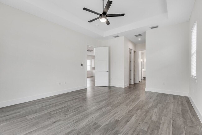 Building Photo - ** SEAHORSE AT CAMBRIA ** 3 BED + DEN - 3....