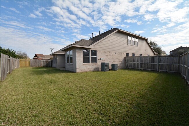 Building Photo - 26114 Silver Timbers Ln