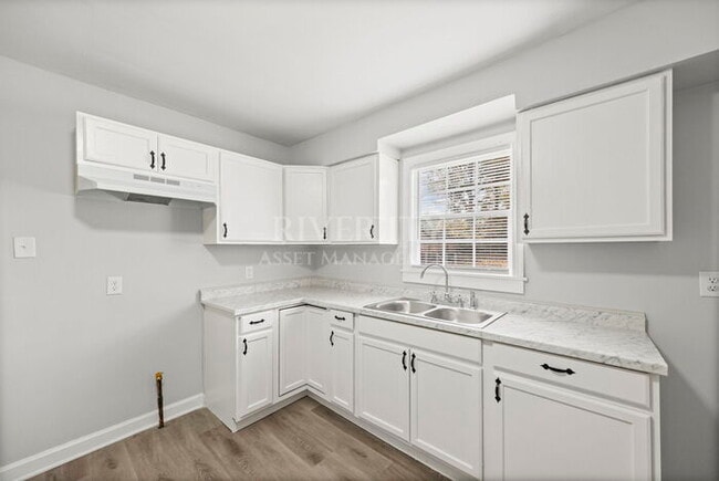 Building Photo - Gorgeous Renovated Home in Frayser!!! Section 8 Welcomed !!!!!