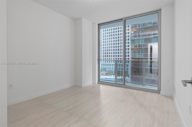 Building Photo - 77 SE 5th St