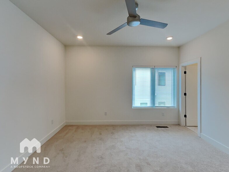 Building Photo - 1541 Millwood Pl