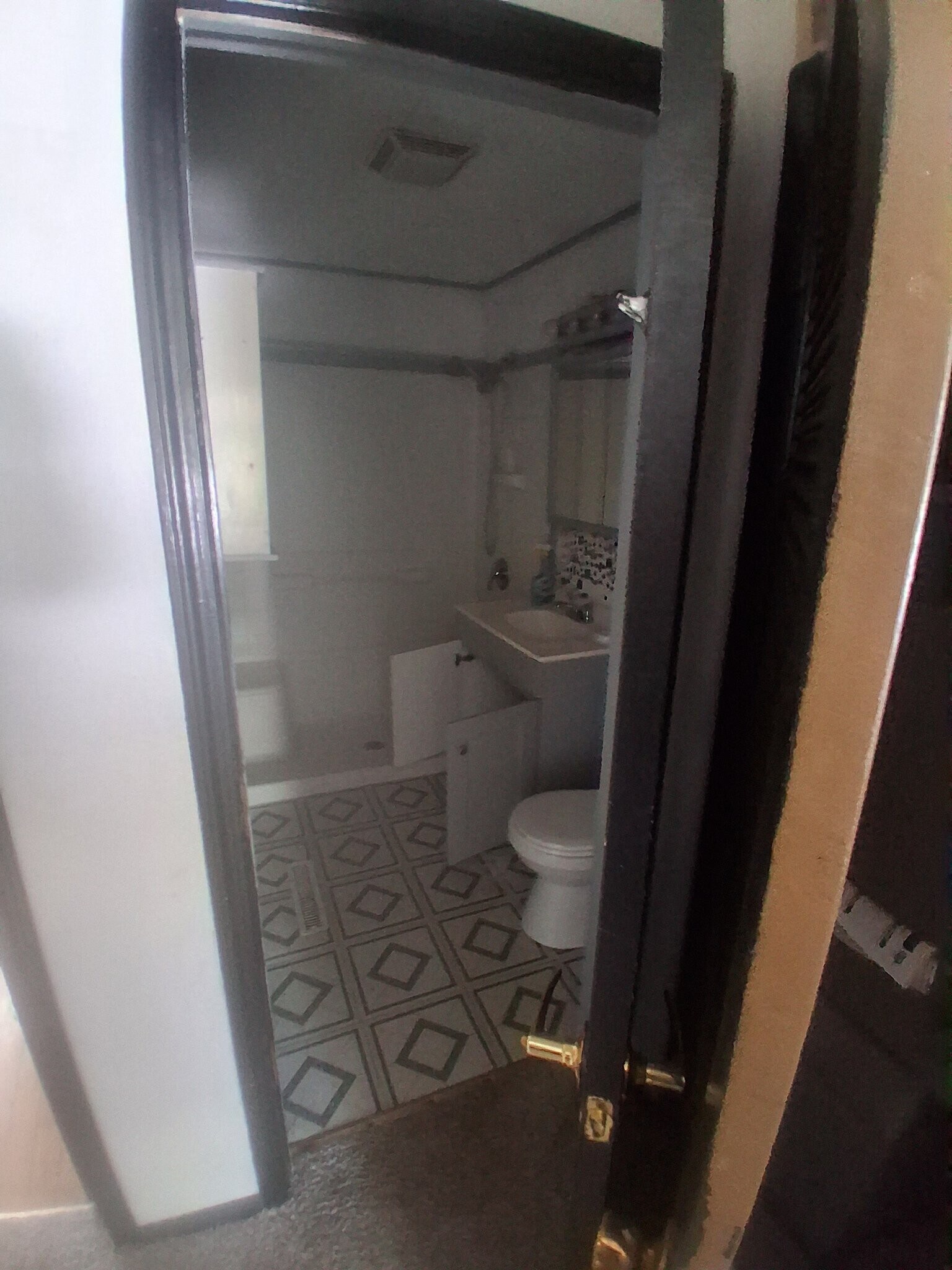 Building Photo - 11 B Ln