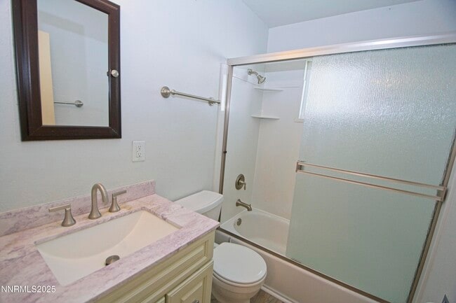 Building Photo - 3103 Lakeside Dr