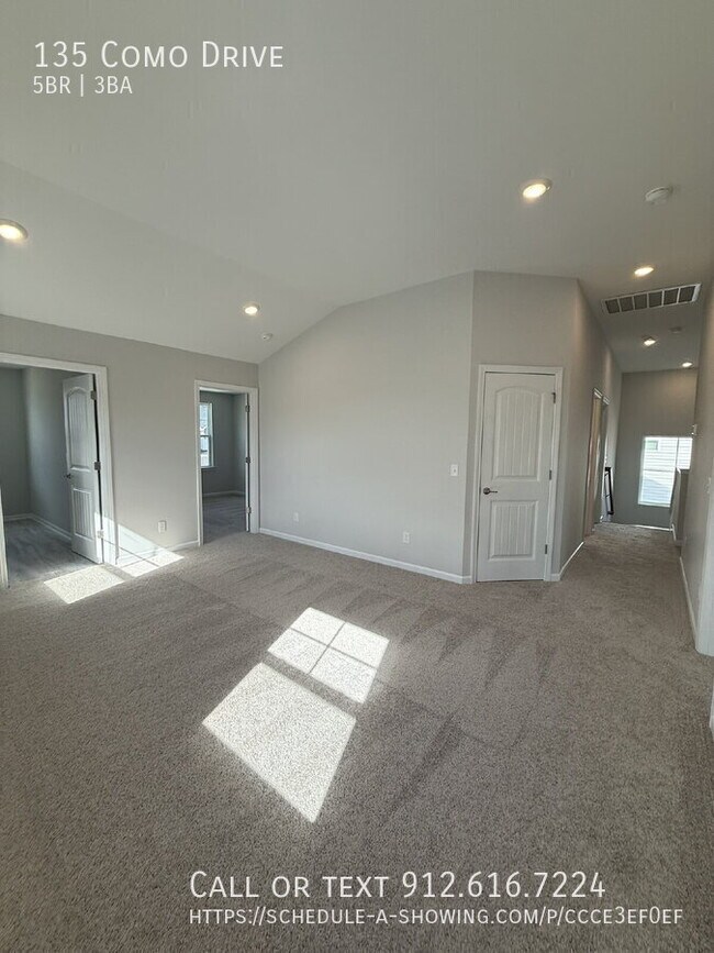 Building Photo - 135 Como Dr