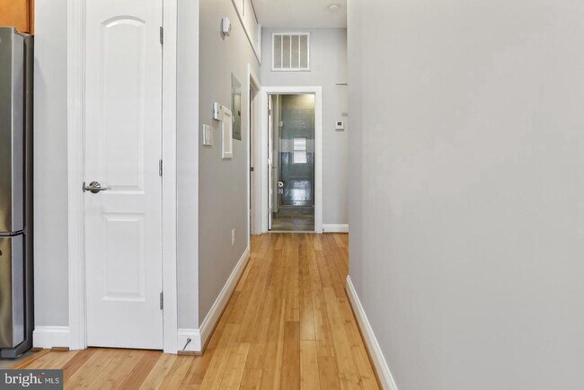 Building Photo - 1333 Euclid St NW