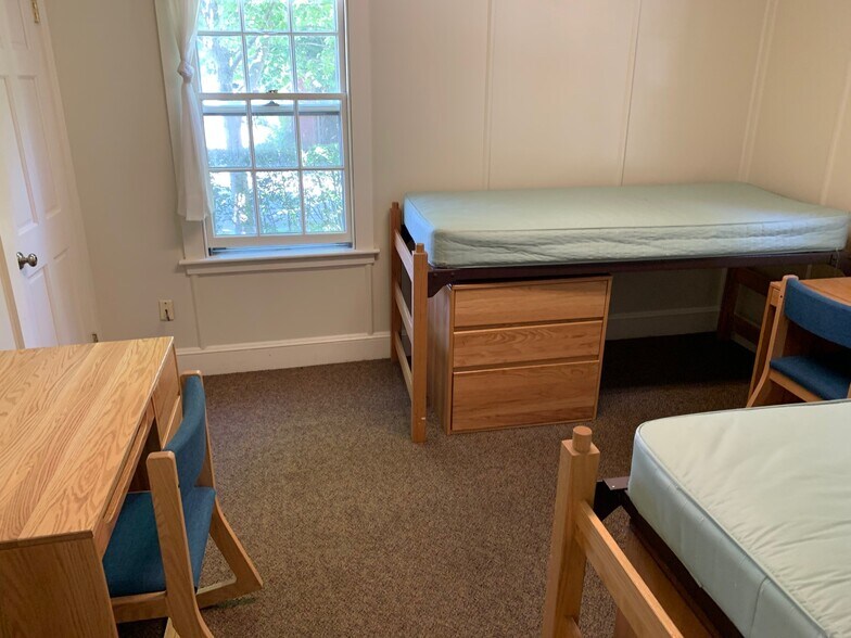 Building Photo - 33 Ward St