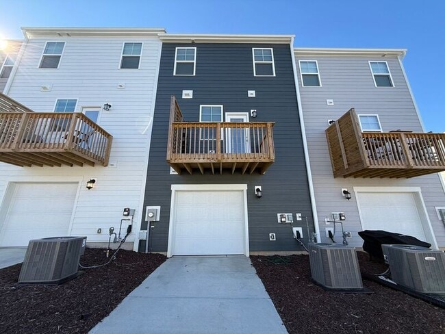 Building Photo - 1775 Night Sky Trl