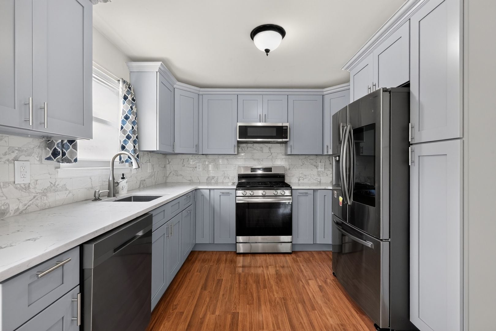 Building Photo - 402 Candlewood Way