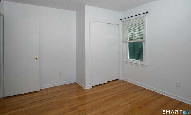 Building Photo - 172 East Ave