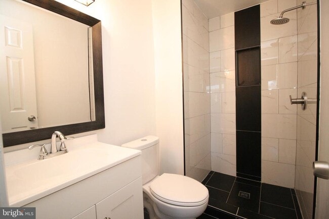 Building Photo - 8943 Centerway Rd