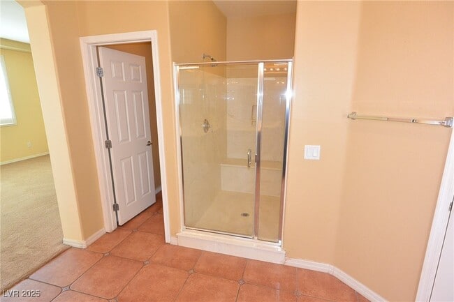 Building Photo - 983 Roseberry Dr