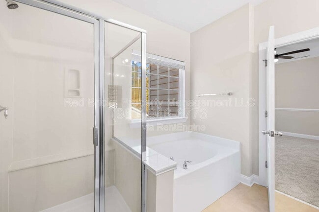 Building Photo - 10411 Alvarado Way