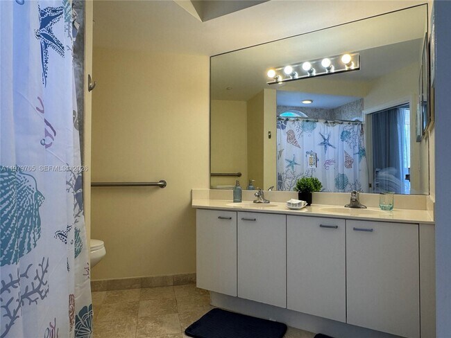 Building Photo - 7330 Ocean Terrace