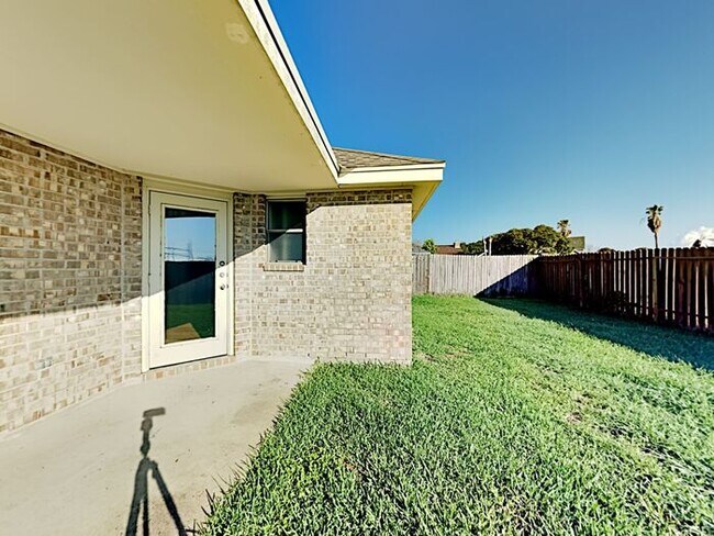 Building Photo - No Application Fees*