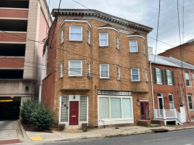 Primary Photo - 144 E Patrick St