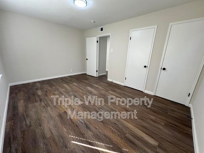 Building Photo - 295 Brackleigh Ln