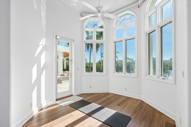 Building Photo - 4900 Sanctuary Ln