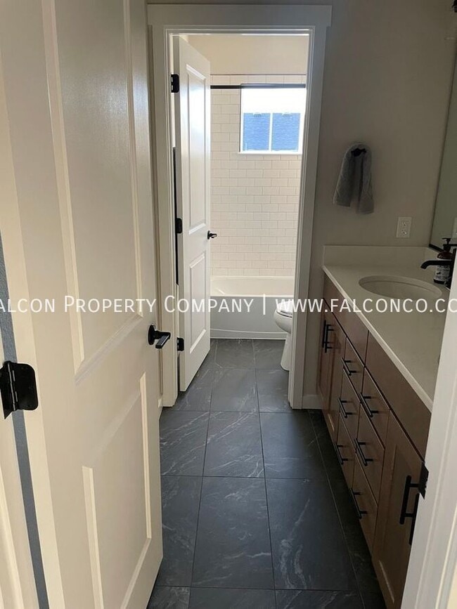 Building Photo - 8224 Harvey Logan Dr