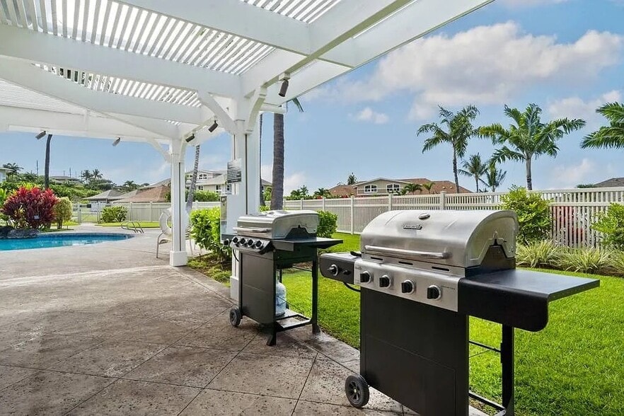 Building Photo - 75-6060 Kuakini Hwy