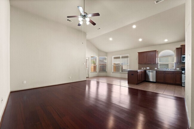 Building Photo - 8723 Sunrise Canter Dr