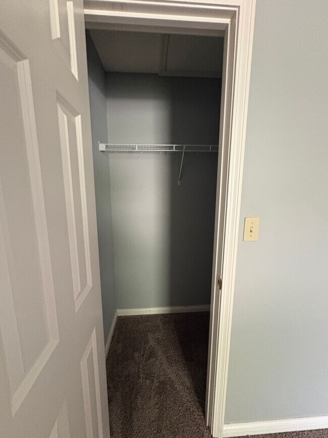 Building Photo - 3 Bd 2 Ba with 2 car garage in West Lafayette