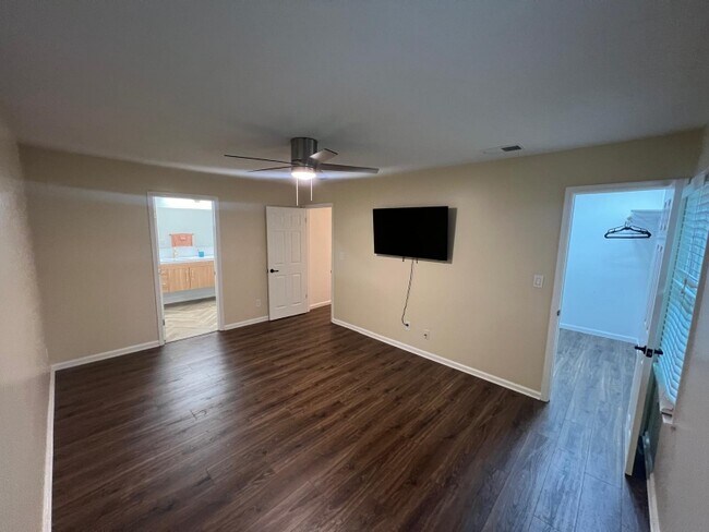 Building Photo - 4008 Rock Mill Dr