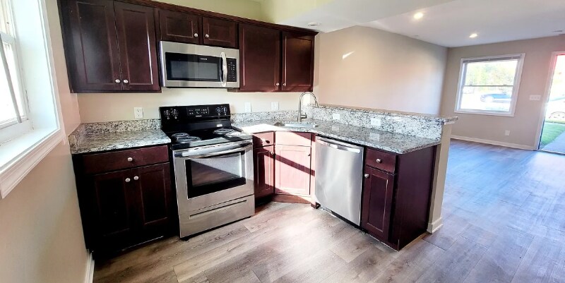 Building Photo - 509 N 35th St