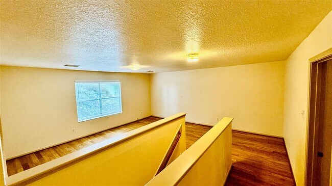 Building Photo - 15128 Elstree Dr