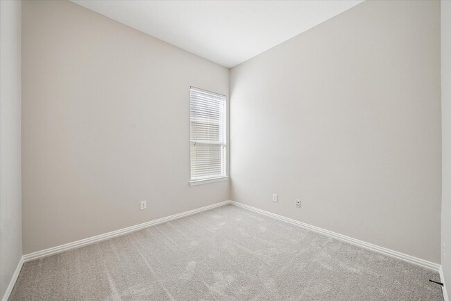 Building Photo - 2915 Crescent Oaks Park Ln